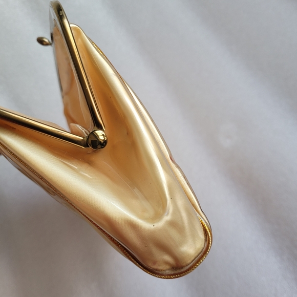 Vintage 50s 60s collectible Vinyl Covered Embroidered clutch With Metallic Gold - Picture 9 of 13
